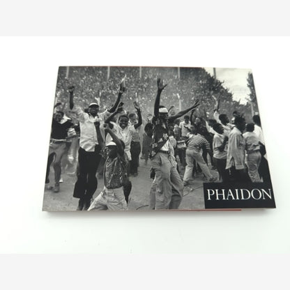 Magnum Football: Magnum Soccer by Simon Kuper (Paperback, 2005) 0714845213 by Simon Kuper — photo 2