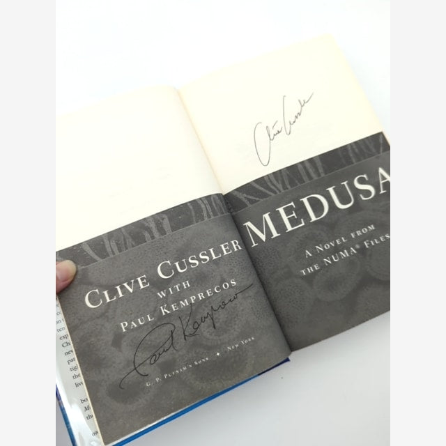 Medusa (numa Files) by Clive Cussler & Paul Kemprecos, Adventure Signed by Paul Kemprecos, Clive Cussler — photo 2