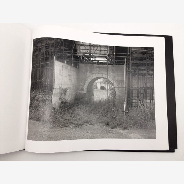 Sanctuary by Gregory Crewdson, AO Scott (Hardcover, 2010) 1st Ed, Photogrtaphy — photo 3