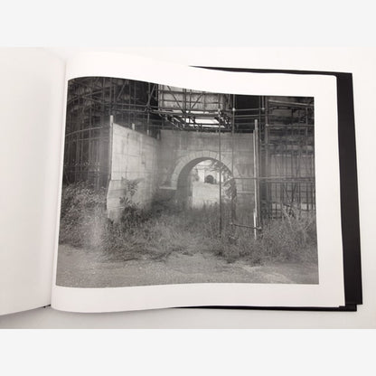 Sanctuary by Gregory Crewdson, AO Scott (Hardcover, 2010) 1st Ed, Photogrtaphy — photo 3