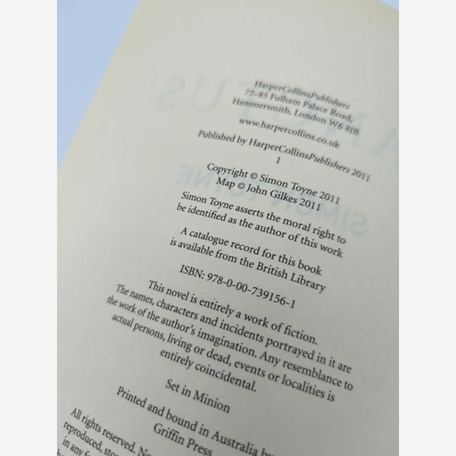Sanctus by Simon Toyne (Paperback, 2011) 1st Edition, Thriller by Simon Toyne — photo 4
