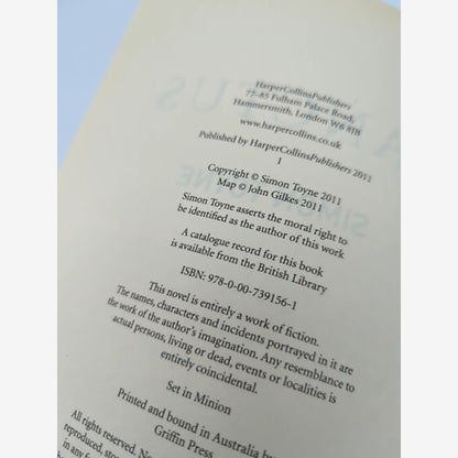 Sanctus by Simon Toyne (Paperback, 2011) 1st Edition, Thriller by Simon Toyne — photo 4