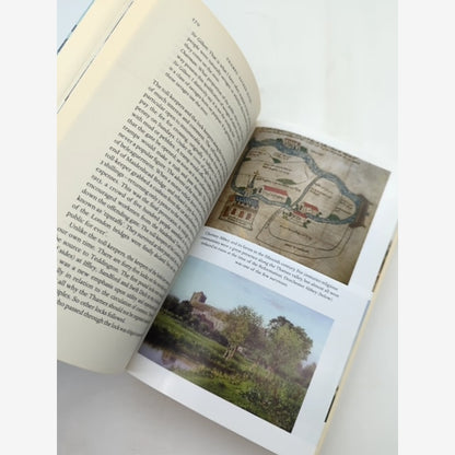 Thames: Sacred River by Peter Ackroyd (Paperback, 2008) River by Peter Ackroyd — photo 4