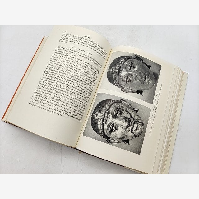 The Conservation Of Antiquities And Works Of Art;: Treatment, Repair, And Restor by H. J. Plenderleith — photo 2