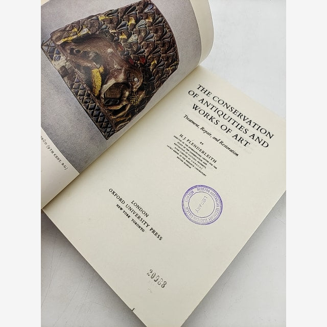 The Conservation Of Antiquities And Works Of Art;: Treatment, Repair, And Restor by H. J. Plenderleith — photo 4