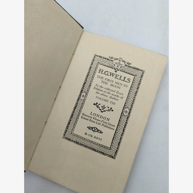 The First Men In The Moon by H G Wells (Cloth, 1926) Science & Medicine by H G Wells — photo 4