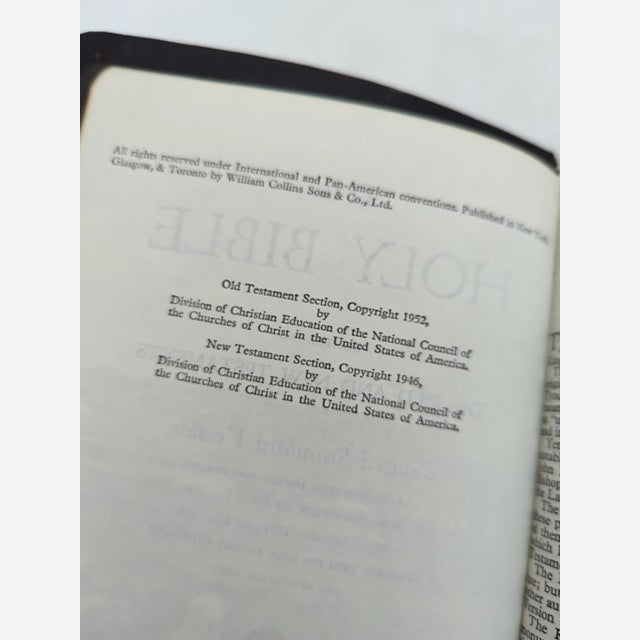 The Holy Bible by National Council of Churches of Christ (Leather, 1996) by National Council Of Churches Of Christ — photo 4