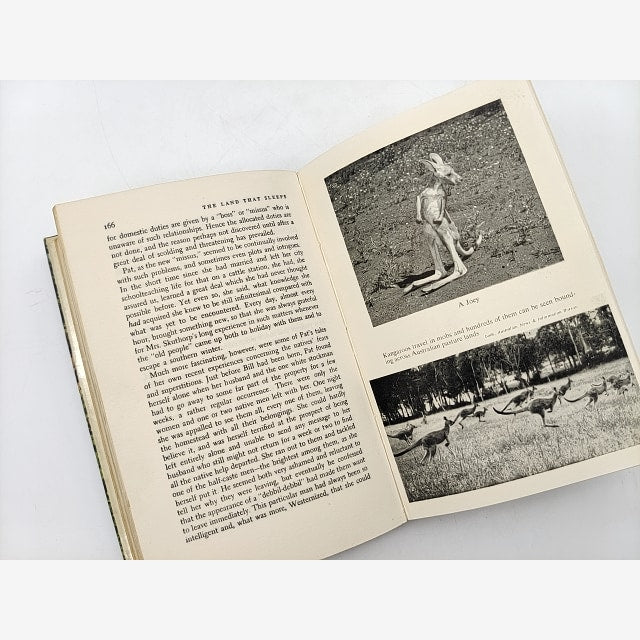 The Land That Sleeps by G M Glaskin (Hardcover, 1962) by G M Glaskin — photo 3