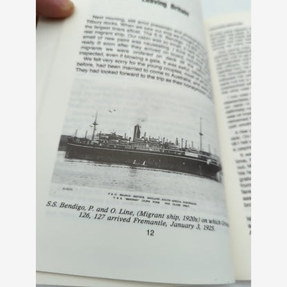 The Lean Years by Millie McRobb (1984) 1st Edition Signed, Australia History by Millie Mcrobb — photo 2