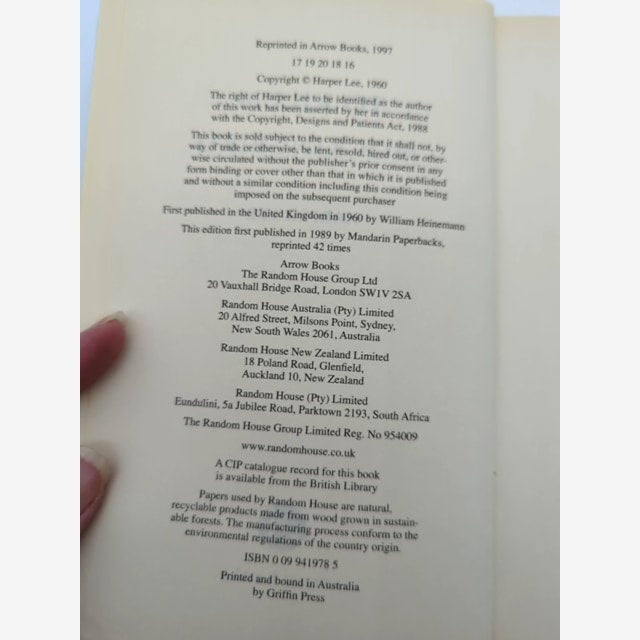 To Kill A Mockingbird by Harper Lee (Paperback, 1997) Classic Literature by Harper Lee — photo 8